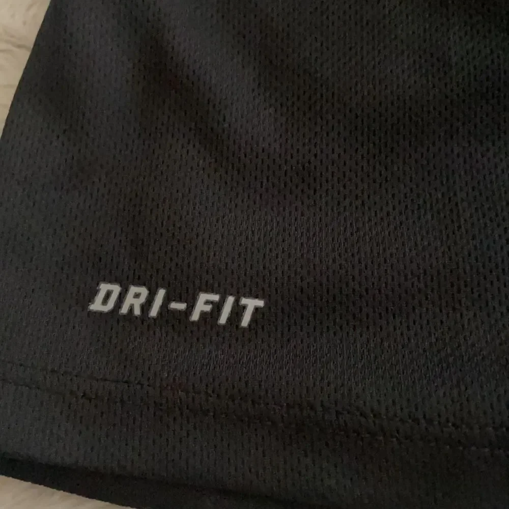 Nike dry fit black purple yellow bundle small track head